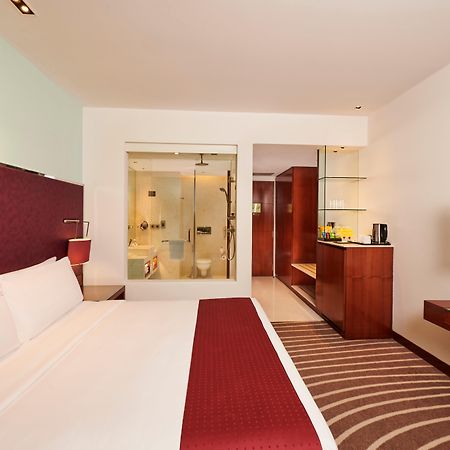 Holiday Inn Mumbai International Airport By Ihg 외부 사진 A room at the hotel