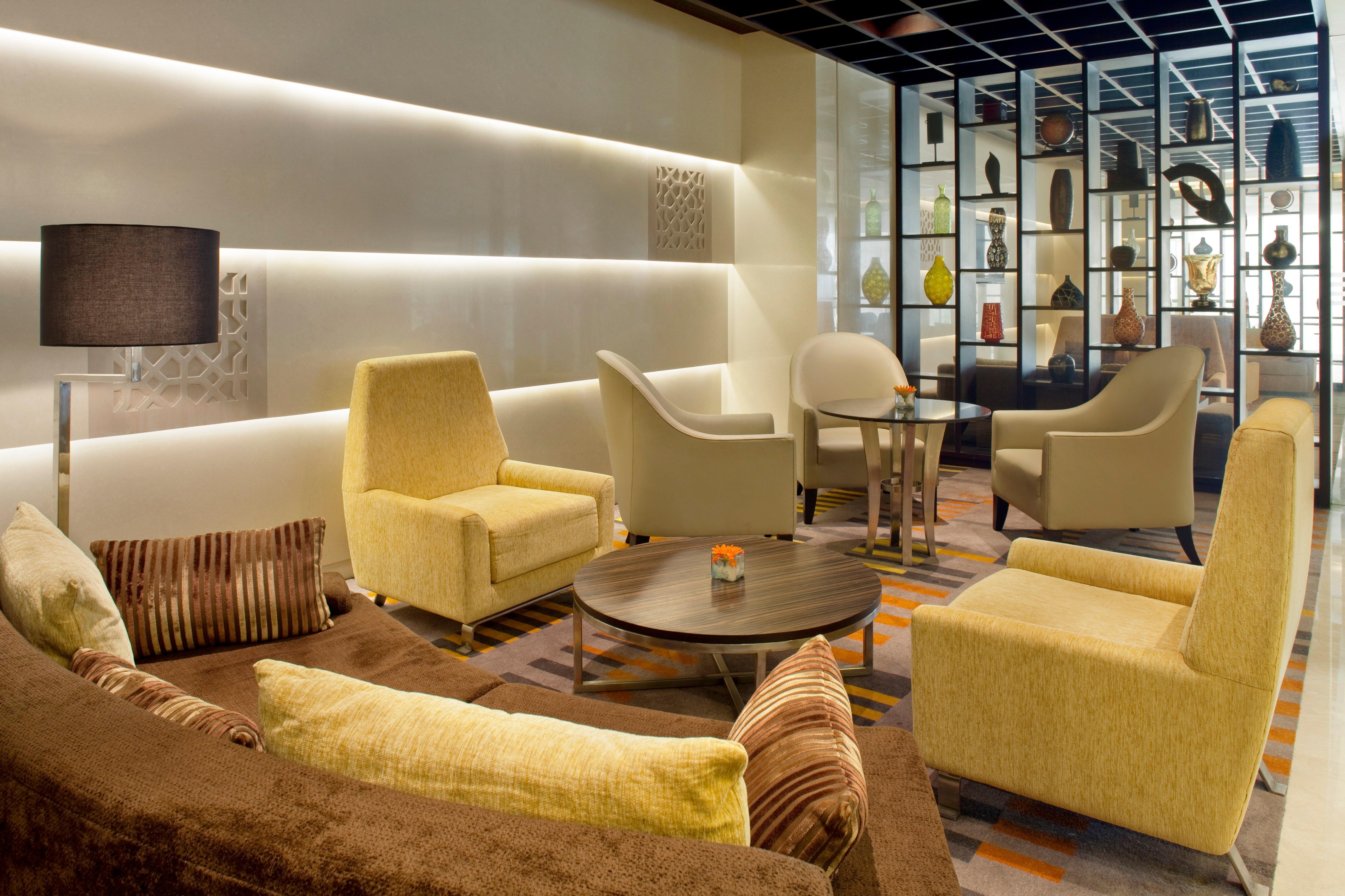 Holiday Inn Mumbai International Airport By Ihg 외부 사진 The lounge at the airport