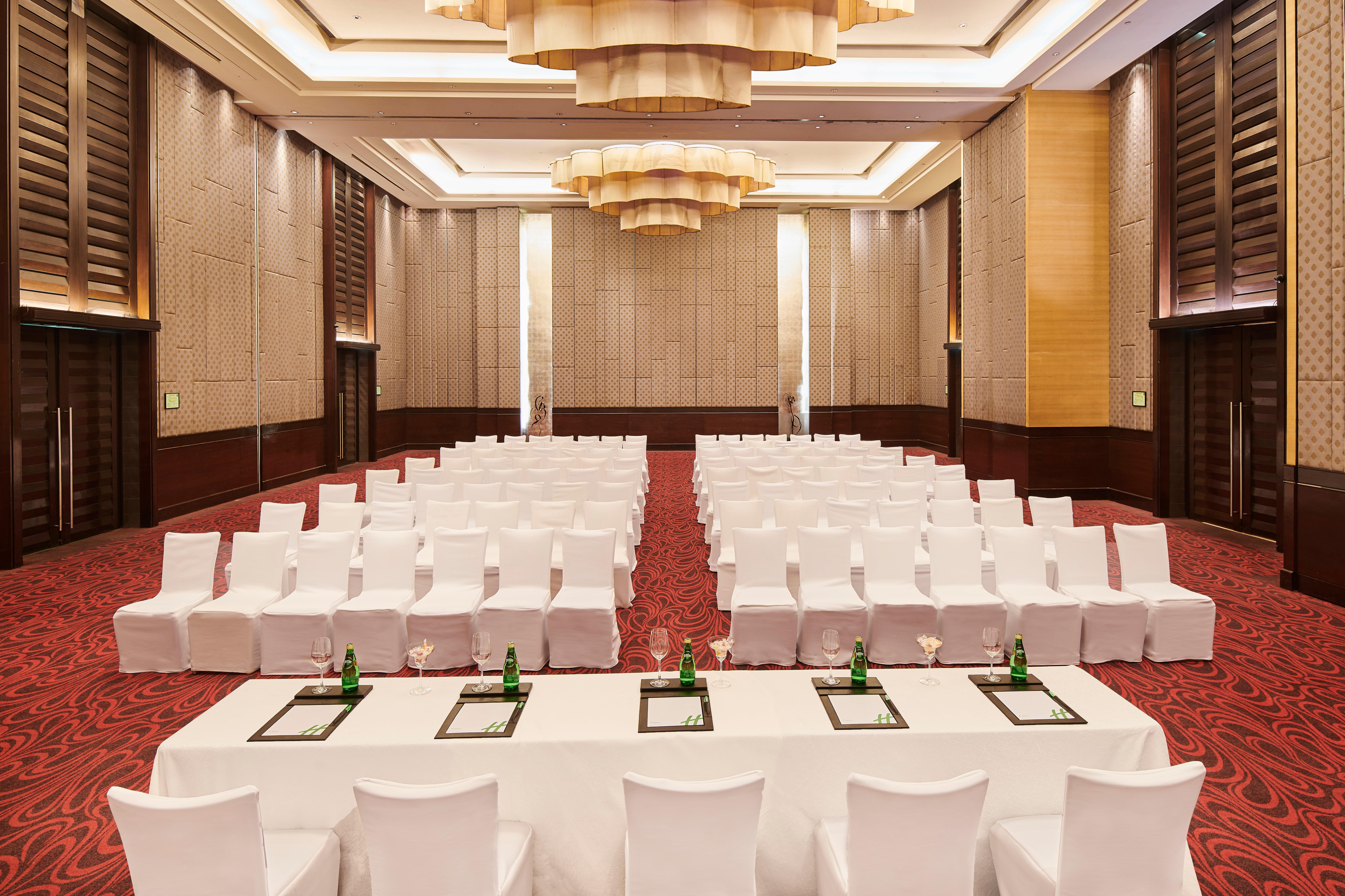Holiday Inn Mumbai International Airport By Ihg 외부 사진 The Grand Ballroom